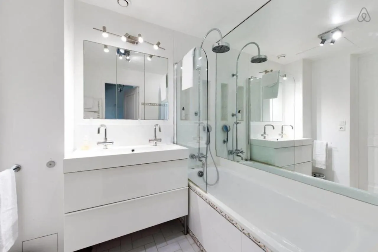 アパート Nice 2Bed Flat With View On Champ De Mars! パリ
