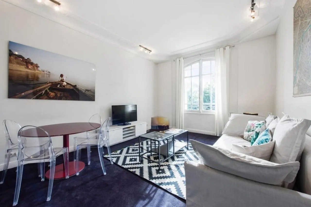 Nice 2Bed Flat With View On Champ De Mars!