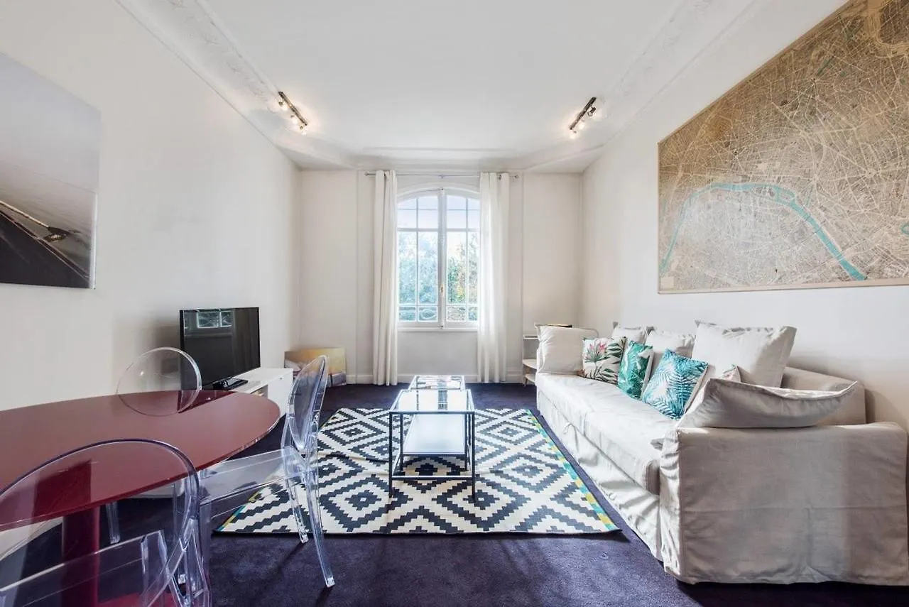 Nice 2Bed Flat With View On Champ De Mars! Apartment *